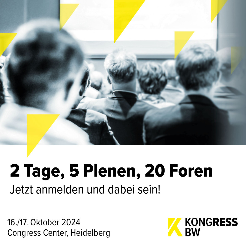 Bild zeigt Publikum von hinten. Im Text steht: 2 Tage, 5 Plenen, 20 Foren und die Aufforderung, sich jetzt anzumelden und dabei zu sein. Darunter der Veranstaltungstermin, 16. und 17. Oktober 2024 in Heidelberg